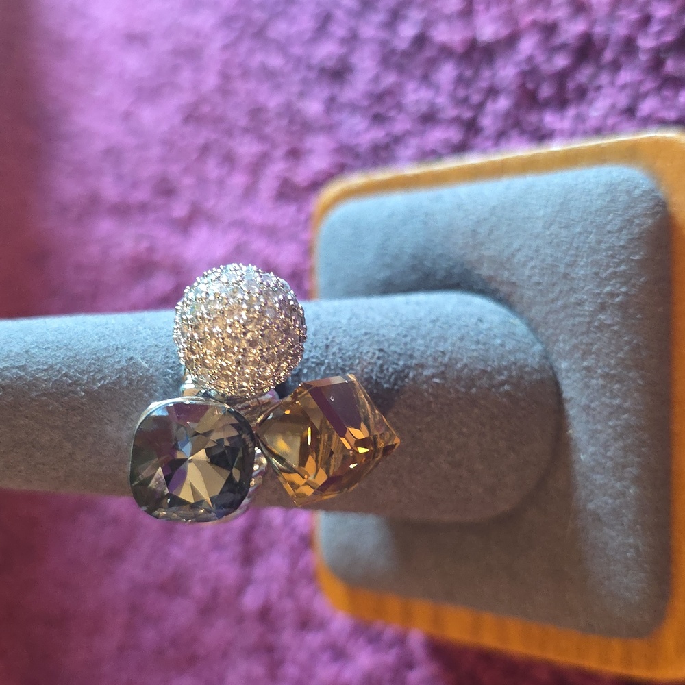 EYECANDY Elegant Multicolor Crystal Ring